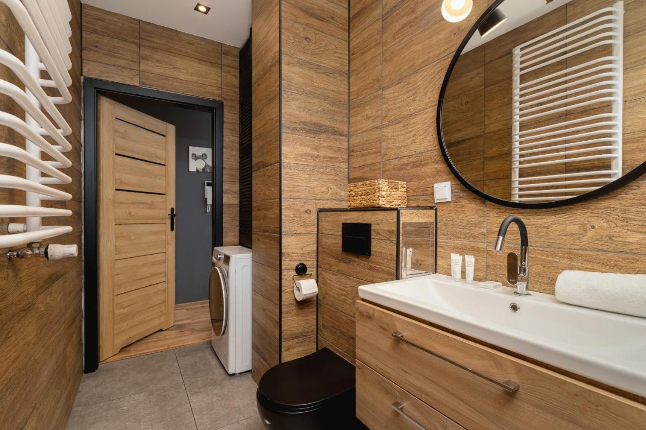 Tauron Arena Lema Family By Renters Apartment
