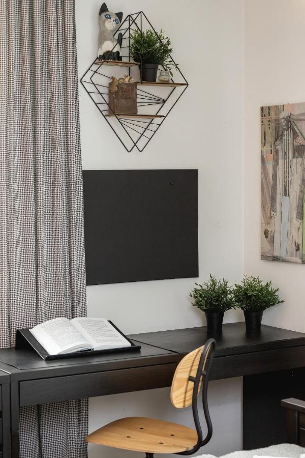Tauron Arena Lema Family By Renters Apartment
